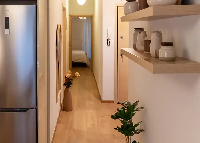 Maison Koromila - Boutique By The Sea Apartament